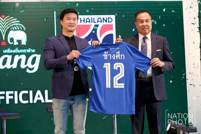 เปิดตัว "ช้างศึก เบอร์ 12" คอลเลคชั่นใหม่