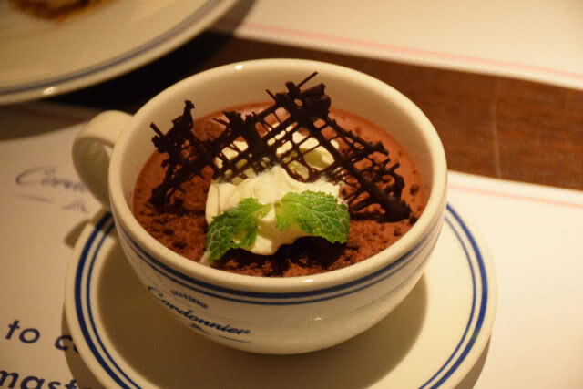 อร่อยปักหมุด : "บราสเซอรี กอร์ดองนิเย่ร์" ร้านอาหารฝรั่งเศสที่มีกลิ่นอายของฝรั่งเศสยุคปี 1930