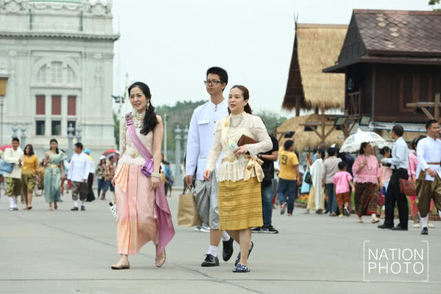 งาน "อุ่นไอรัก คลายความหนาว"