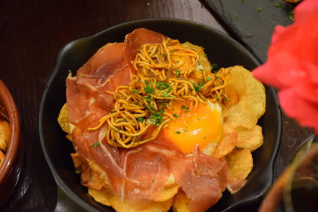อร่อยปักหมุด : "El Tapeo (เอล ทาเปโญ่)" ร้านอาหารสเปนแท้ ๆ ใจกลางเมือง