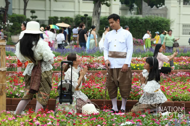 งาน "อุ่นไอรัก คลายความหนาว"