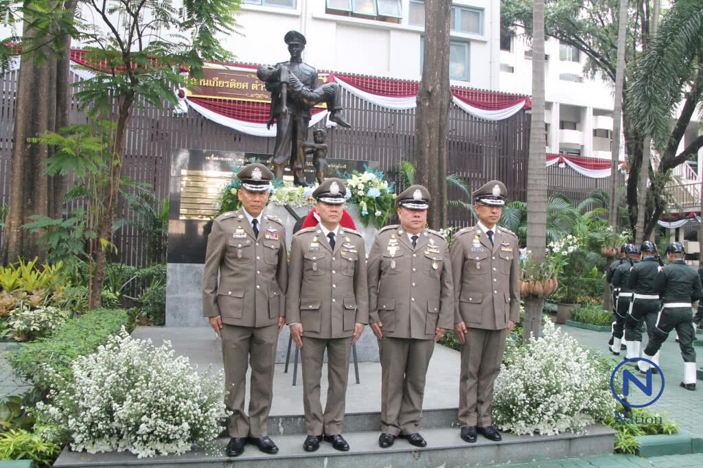 "บิ๊กแป๊ะ" เป็นประธานสถาปนาตำรวจภูธรภาค 1 ครบรอบ 42 ปี "บิ๊กแป๊ะ" เป็นประธานสถาปนาตำรวจภูธรภาค 1 ครบรอบ 42 ปี