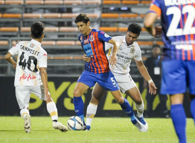 ท่าเรือ ซัดทดเจ็บ เฉือนอุบล 1-0