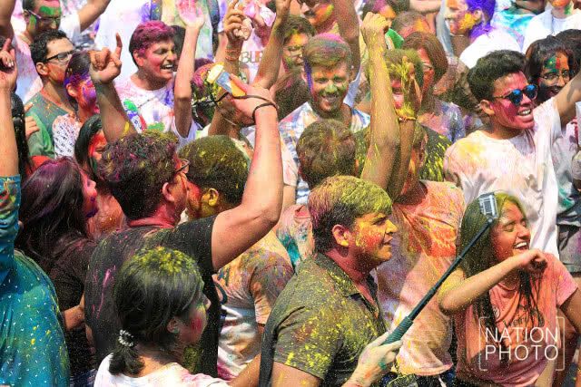 (ภาพชุด) Holi Rangotsav  "เทศกาลแห่งสีสัน"