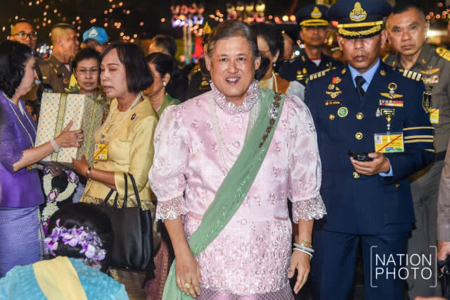 สมเด็จพระเทพฯ  ทอดพระเนตรงานอุ่นไอรัก คลายความหนาว