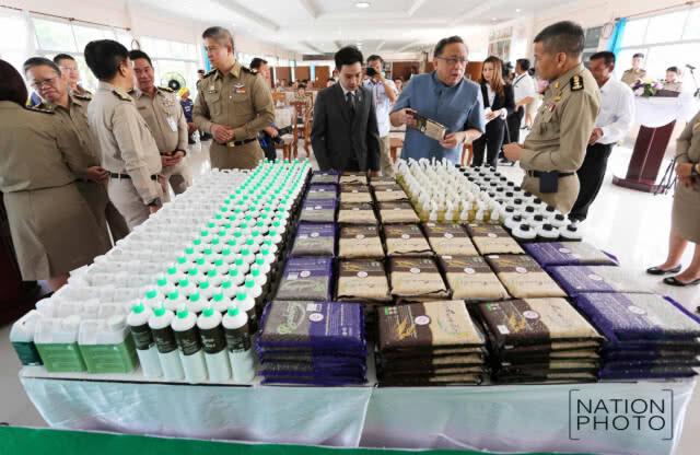 มูลนิธิอาสาเพื่อนพึ่ง (ภาฯ) มอบสิ่งของจำเป็นให้กับผู้ต้องขัง
