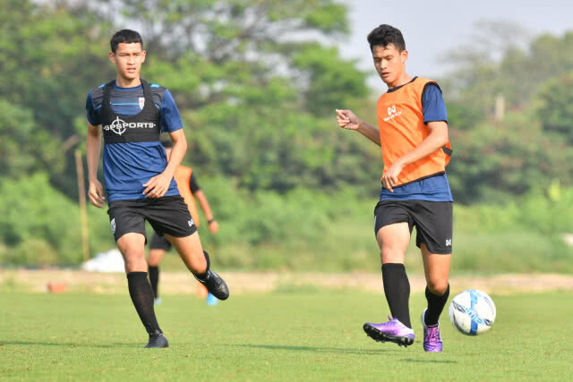 ช้างศึก ยู19 ติวเข้มเกมรับ! อิสสระ เผยมาตรฐานการเลือกนักเตะลุยดูไบคัพ