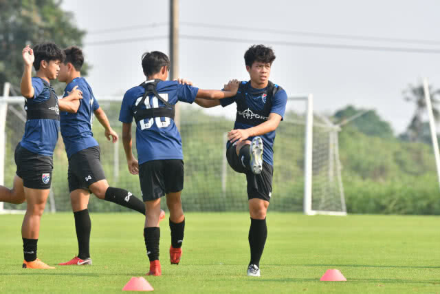 ช้างศึก ยู19 ติวเข้มเกมรับ! อิสสระ เผยมาตรฐานการเลือกนักเตะลุยดูไบคัพ