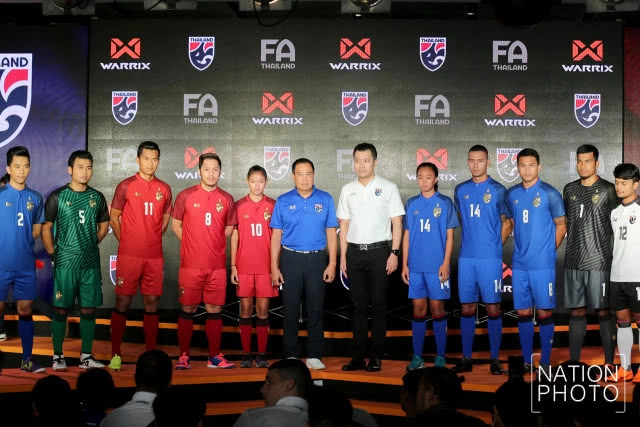 "ช้างศึก" เปิดตัวชุดแข่งใหม่ทีมชาติไทย 2018