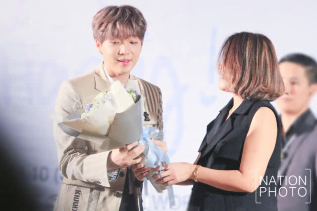 "จอง เซอุน" (정세운) ไอดอลนักร้อง-แต่งเพลง กับรอยยิ้มที่ร้อนแรงยิ่งกว่าแดดเมืองไทย