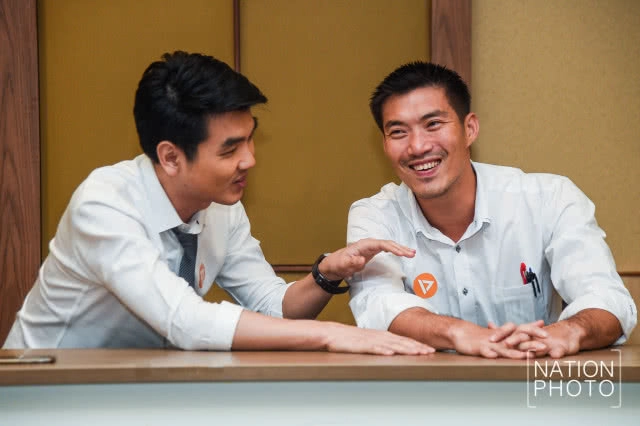 จดแล้ว! "ธนาธร" ยื่นจัดตั้งพรรคอนาคตใหม่ ที่ กกต.