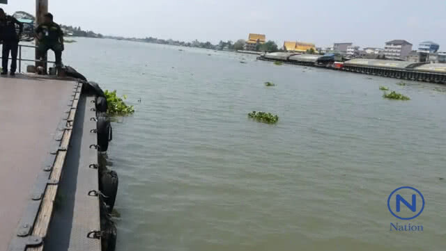 หนุ่ม ปวช.ลงเรือพลาดตกน้ำดับ 
เรือรับจ้างหนี บอกไม่รู้จะช่วยยังไง ให้โทรไป 1669