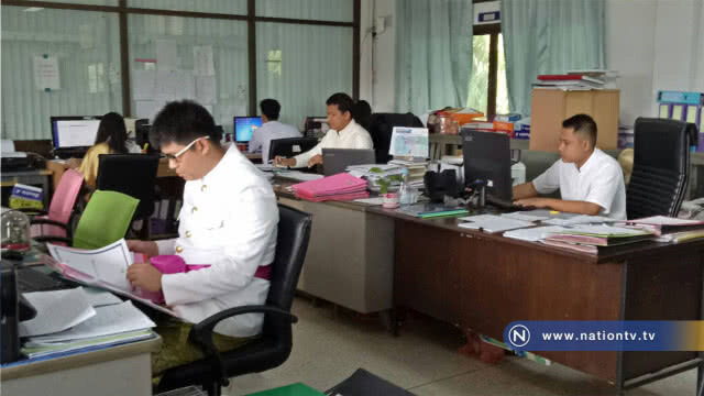 ข้าราชการปราจีนบุรีแต่งชุดไทยย้อนยุคทุกวันศุกร์