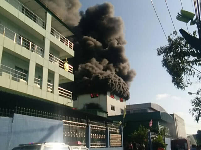 ด่วน! ไฟไหม้อาคารพาณิชย์ ย่านบางบอน ควบคุมเพลิงได้แล้ว