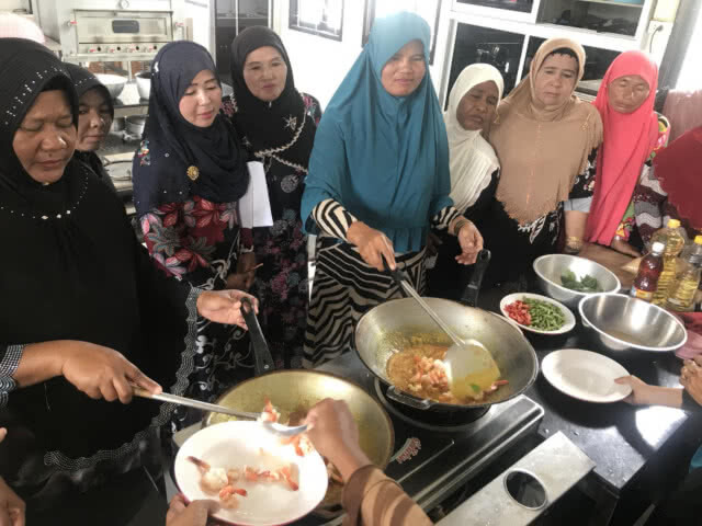 ก.แรงงาน ตามเทรนด์ ฝึกอาชีพ เน้น กิน เที่ยว รับออเจ้า
