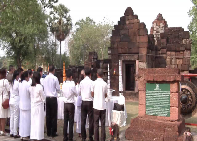 "เจ้าแหลม" ร่วมพิธีตักน้ำศักดิ์สิทธิ์ ขึ้น 2 ค่ำเดือน 5