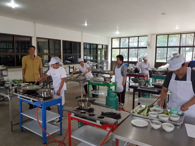 ก.แรงงาน ตามเทรนด์ ฝึกอาชีพ เน้น กิน เที่ยว รับออเจ้า