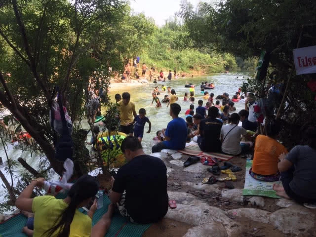 แห่เที่ยว "ฝายมีชีวิตบ้านแก่งสีเสียด" แหล่งพักผ่อนหย่อนใจแห่งใหม่ของคนสระแก้ว