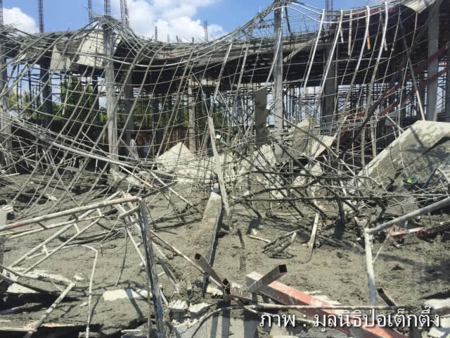 นั่งร้านสร้างบ้านหรู
พังถล่ม!
คนงานดับ 2 ศพ