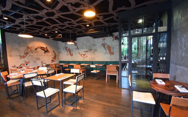 อร่อยปักหมุด : Link Cuisine & Bar แหล่งแฮงค์เอาท์รูปแบบใหม่กลางซอยเย็นอากาศย่านสาทร