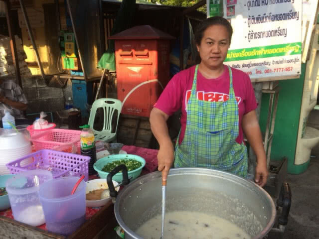 เคาะประตูบ้าน "ช่วยคนจน" เคลียร์หนี้นอกระบบ