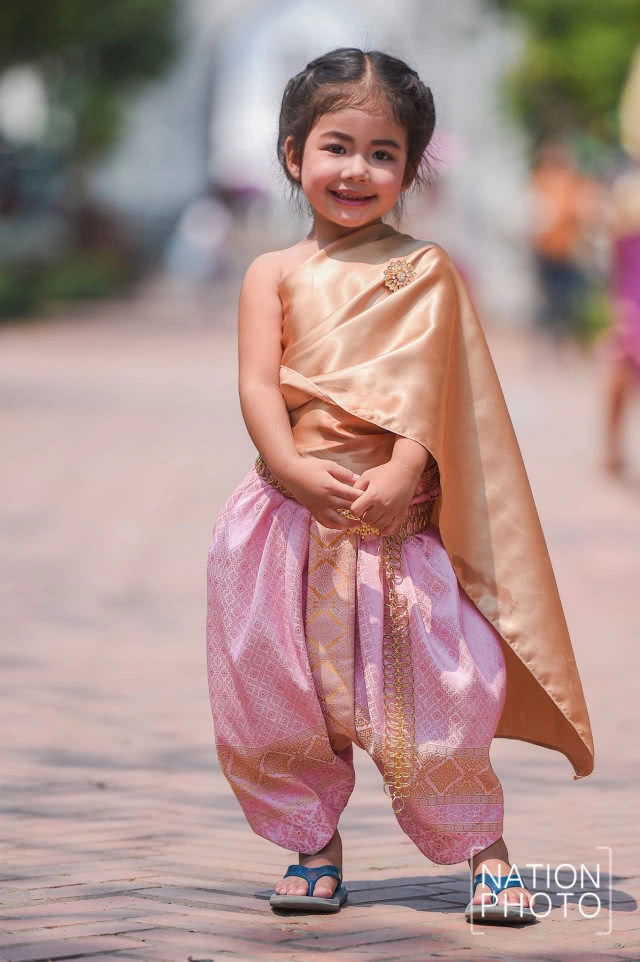 แต่งชุดไทย ตามรอยออเจ้า "บุพเพสันนิวาส" ณ เมืองละโว้