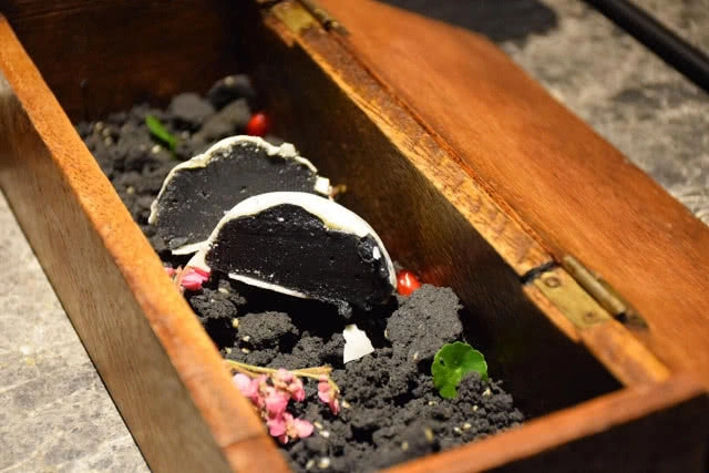 อร่อยปักหมุด : "Wang Hingnoi" เปิดประสบการณ์ทานอาหารแบบ Fine Dinning ใต้แสงหิ่งห้อยนับร้อยตัว