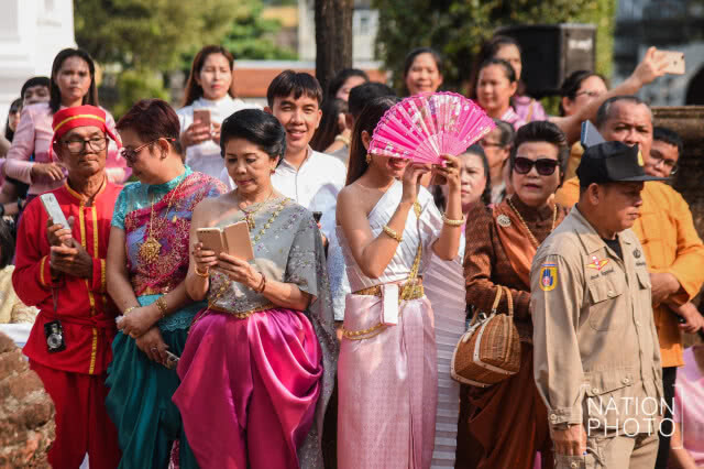 ชาวเมืองละโว้ คึกคัก!! แห่ต้อนรับพี่หมื่นโป๊ป ร่วมบวงสรวงสมเด็จพระนารายณ์มหาราช