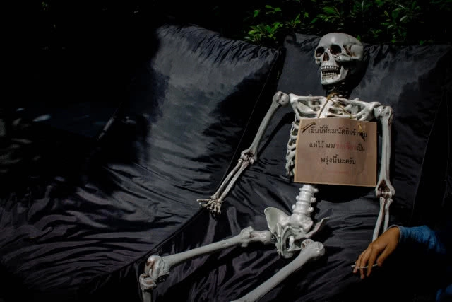 มรณานุสติ คาเฟ่ ร้านกาแฟที่ทำให้คุณได้ใกล้ชิดกับ 'ความตาย'