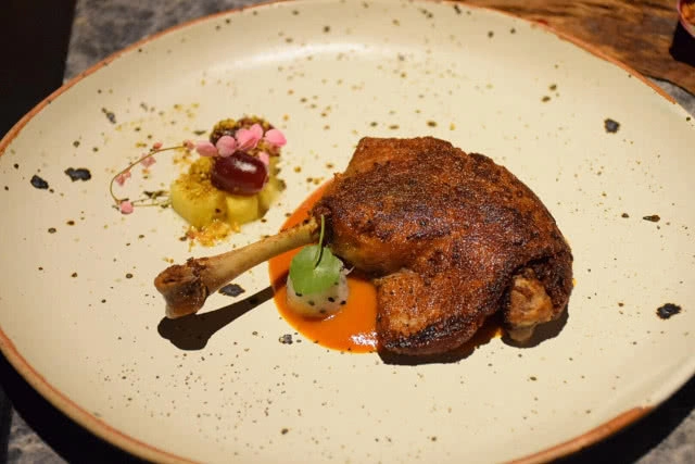 อร่อยปักหมุด : "Wang Hingnoi" เปิดประสบการณ์ทานอาหารแบบ Fine Dinning ใต้แสงหิ่งห้อยนับร้อยตัว