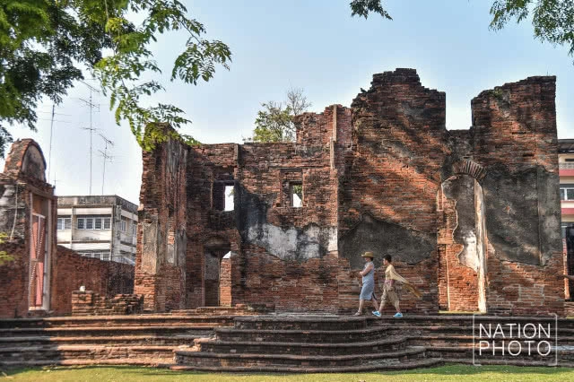 แต่งชุดไทย ตามรอยออเจ้า "บุพเพสันนิวาส" ณ เมืองละโว้
