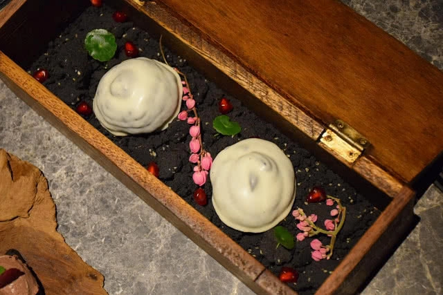 อร่อยปักหมุด : "Wang Hingnoi" เปิดประสบการณ์ทานอาหารแบบ Fine Dinning ใต้แสงหิ่งห้อยนับร้อยตัว