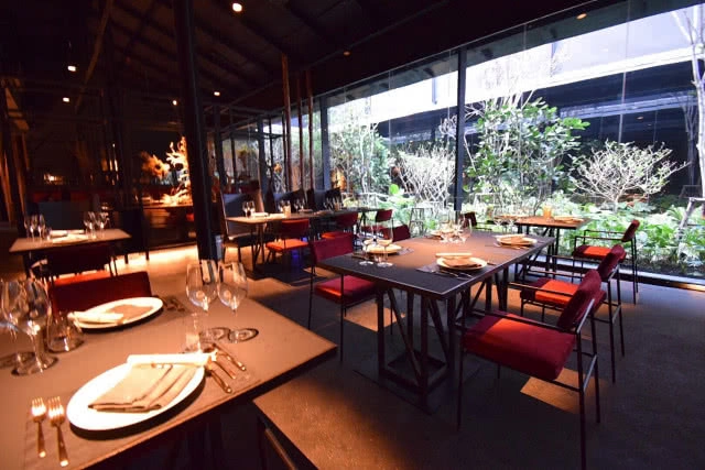 อร่อยปักหมุด : "Wang Hingnoi" เปิดประสบการณ์ทานอาหารแบบ Fine Dinning ใต้แสงหิ่งห้อยนับร้อยตัว