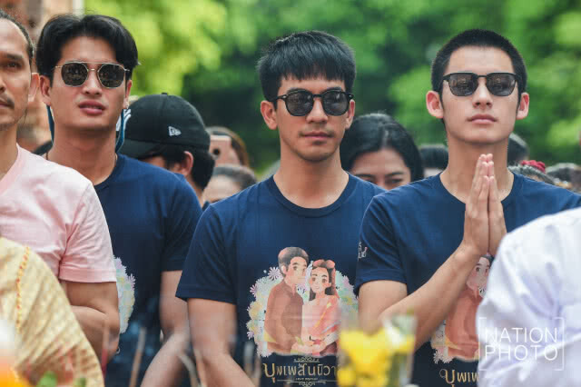 ชาวเมืองละโว้ คึกคัก!! แห่ต้อนรับพี่หมื่นโป๊ป ร่วมบวงสรวงสมเด็จพระนารายณ์มหาราช