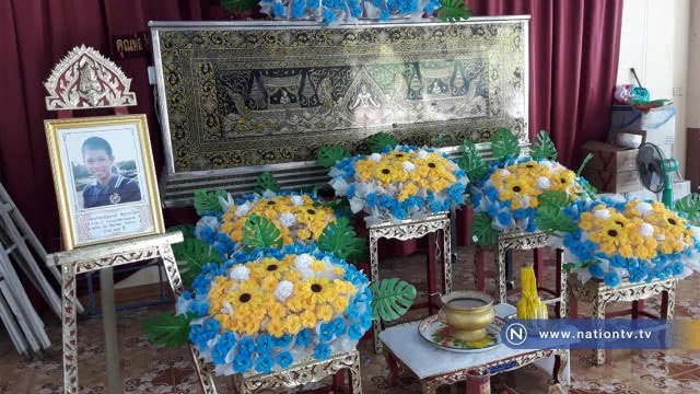 สุดเศร้า! รดน้ำศพเด็ก ม.1 ผูกคอตาย ไร้เงาผู้บริหารโรงเรียน