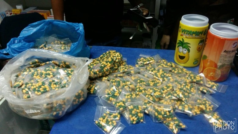 ตำรวจดส.รวบหนุ่มเมืองคอนเปิดร้านขายยา‘ทรามาดอล’ให้กลุ่มวัยโจ๋