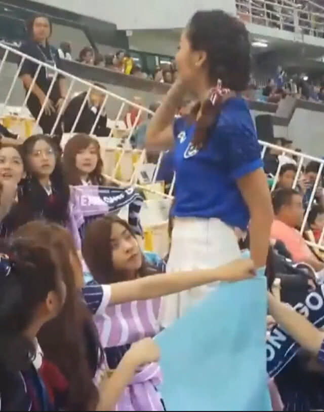 โอตะ ร่วมชื่นชม!! ศิลปินBNK48 เอาผ้าบังกันโป๊นักข่าวสาว