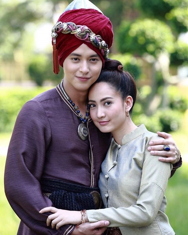 "แม่หญิงการะเกด" 
เตรียมนำทีม"รำแก้บน"
"บุพเพสันนิวาส" โกยเรตติ้งทะลุเป้า