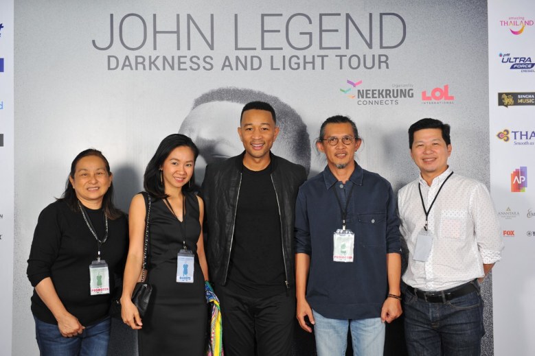 บรรยากาศคอนเสิร์ต 'JOHN LEGEND DARKNESS AND LIGHT'