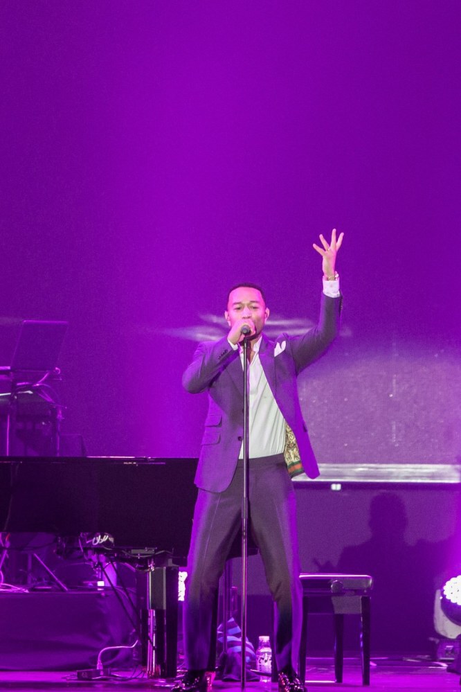 บรรยากาศคอนเสิร์ต 'JOHN LEGEND DARKNESS AND LIGHT'