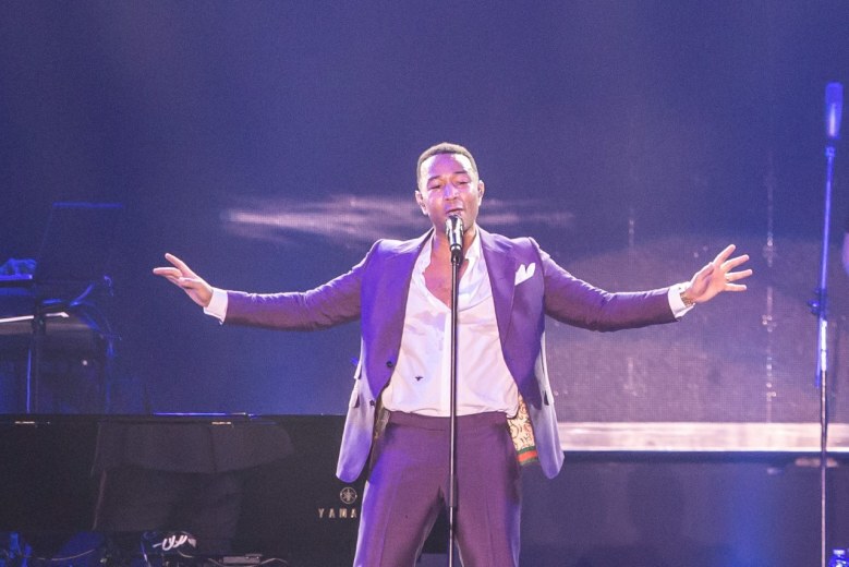 บรรยากาศคอนเสิร์ต 'JOHN LEGEND DARKNESS AND LIGHT'