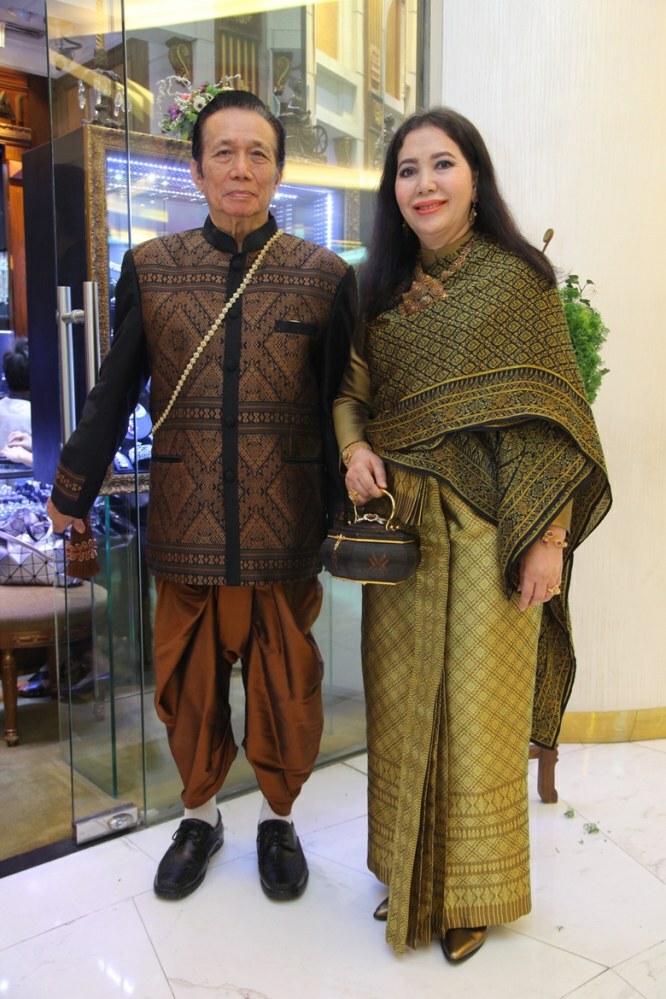 เซเลบแต่งไทยยลเครื่องประดับสุดอลังการ