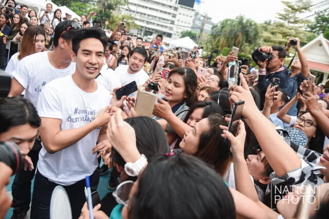 โป๊ป นำทีม "บุพเพฯ" ชวนคนไทย "สงกรานต์ปลอดภัยนะ...ออเจ้า"