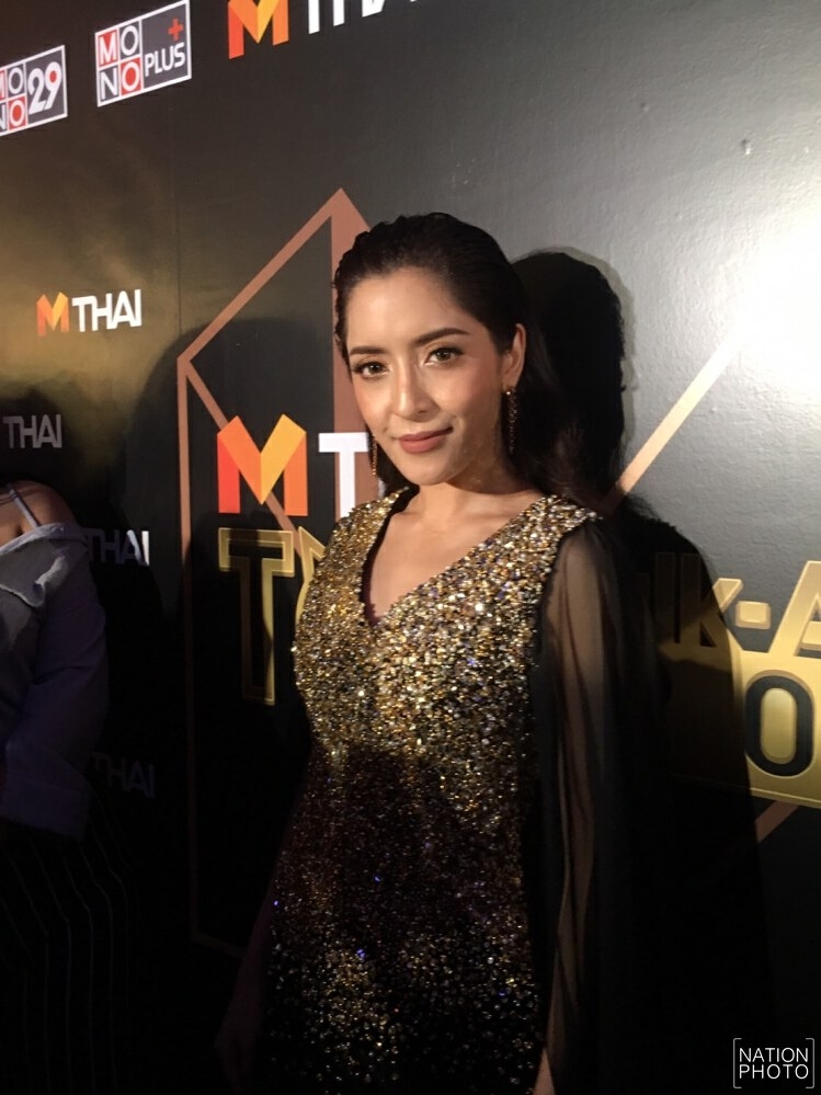 "พิ้งกี้" ลั่น! ไม่ขอตอบ
เรื่อง "โป๊ป" ขอไลน์
เป็นข่าวไม่มีมูล