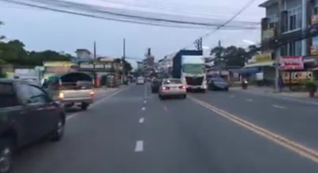ไม่ต้องบีบแตรขอทาง