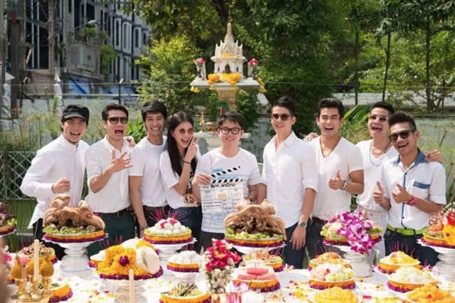 ผ่านไปไวเหมือนโกหก! เหล่านักแสดงร่วมโพสต์ถึงความหลัง ครบ 5 ปี "พี่มาก...พระโขนง"