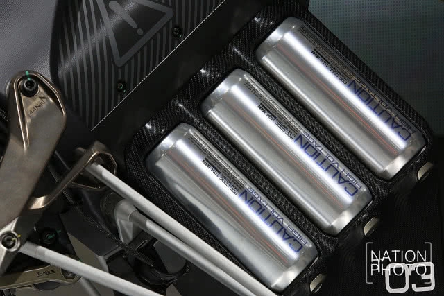 "โมโตรอยด์" (MOTOROiD) มอเตอร์ไซค์ต้นแบบสื่อสารกับมนุษย์ได้