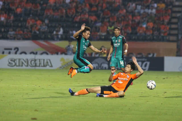 บีรัม เหมาสอง!! พา ชัยนาท ปลดล็อคคว้าชัยเหนือ สิงห์ เชียงรายฯ 2-1