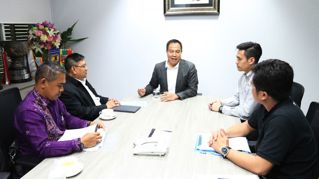 ส.บอล หารือ ศอ.บต. ร่วมพัฒนาบุคลากรกีฬาฟุตบอลในพื้นที่จังหวัดชายแดนภาคใต้
