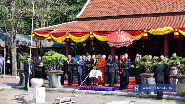 "ประวิตร" เป็นประธานเททองหล่อ "พระพุทธชินราช" หน้าตัก 89 นิ้ว